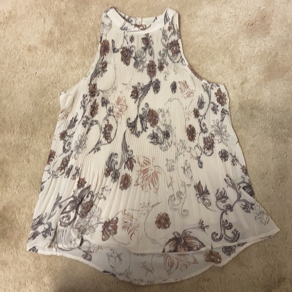Maurices small floral sheer, lined sleeveless top - Picture 7 of 10